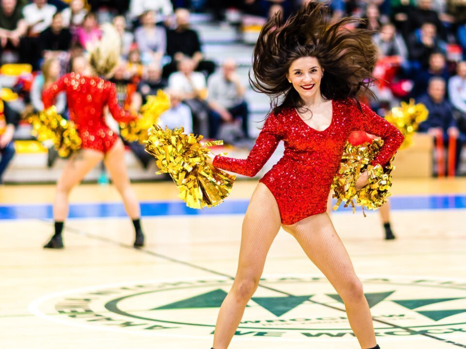 2019-03-20 Glow Cheerleaders