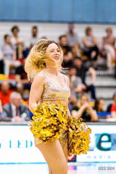 2019-04-26 Glow Cheerleaders