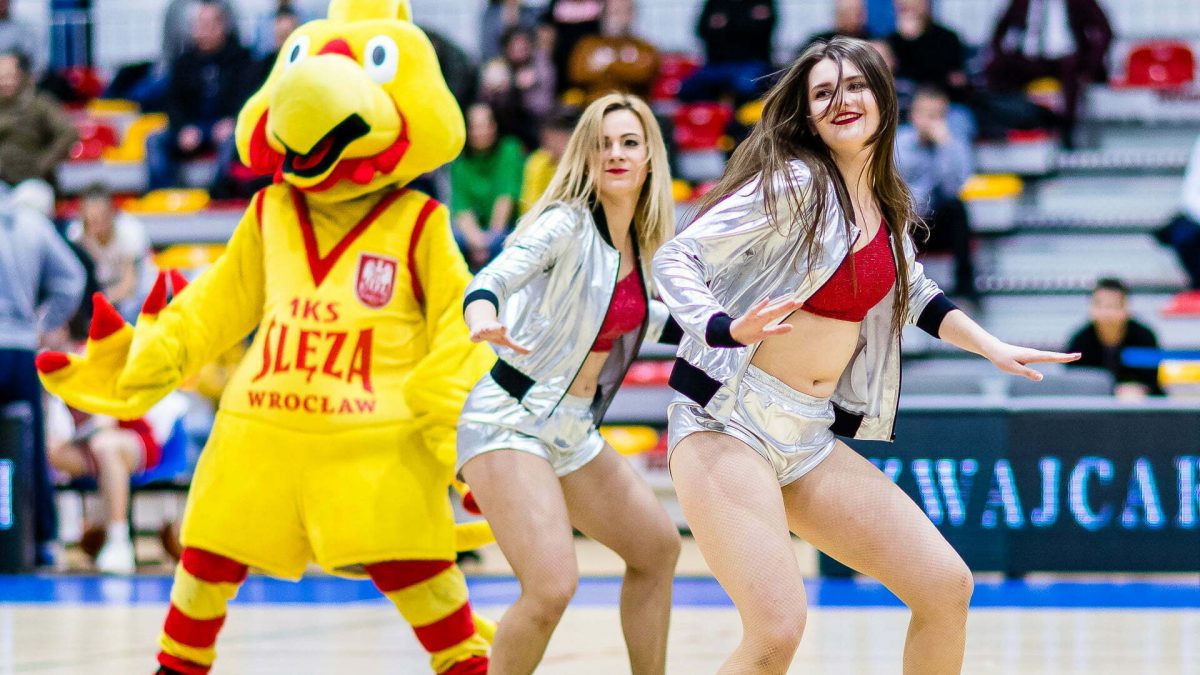 2020-01-16 Glow Cheerleaders