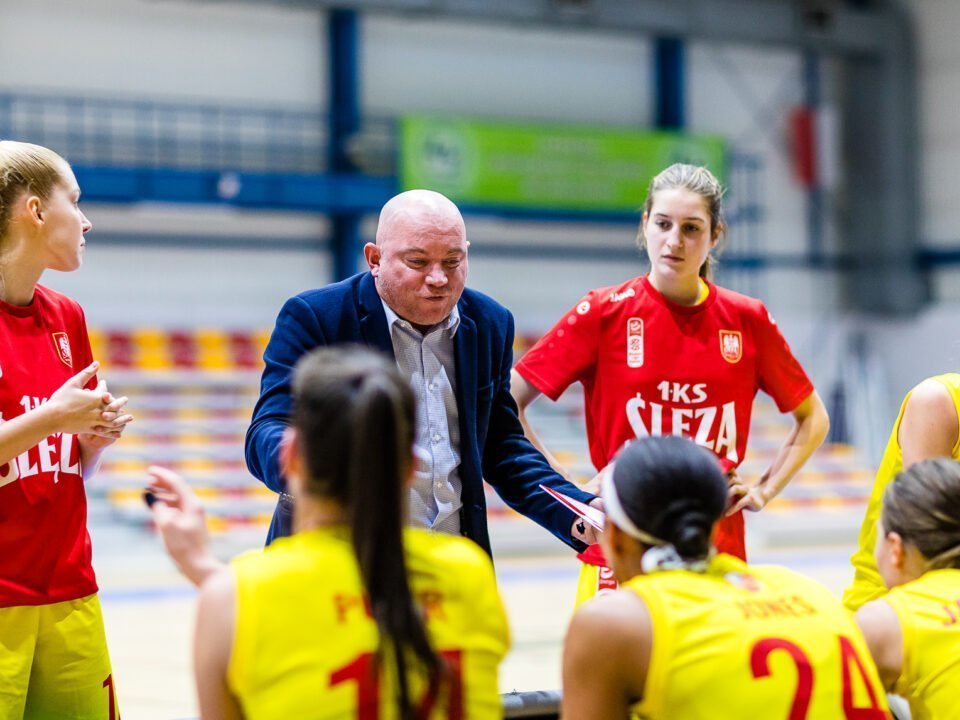 2020-12-13 1KS Ślęza Wrocław vs Pszczółka Polski-Cukier AZS-UMCS Lublin