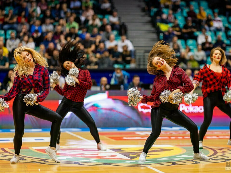 2021-10-30 Cheerleaders Wrocław