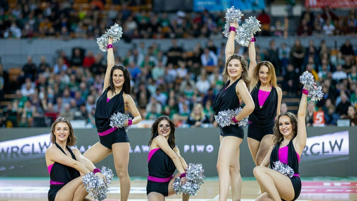 2022-03-12 Cheerleaders Wrocław